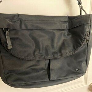 Lululemon All Night Festival Bag Large (Rare) - Black - Perfect Condition